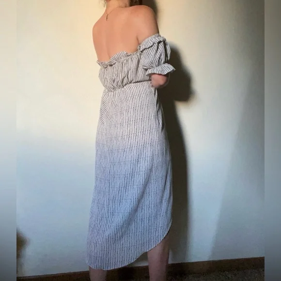 Elegant Striped High Low Dress - Picture 3 of 6